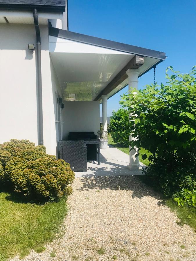 Bel Air Studios-terrasse Couverte-jardinet-vue Pont De Normandie-parking Prive Honfleur